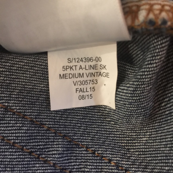 GAP 1969 Semi-Distressed Jean Skirt - Picture 6 of 7